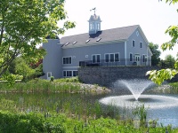 barn-fountain-640
